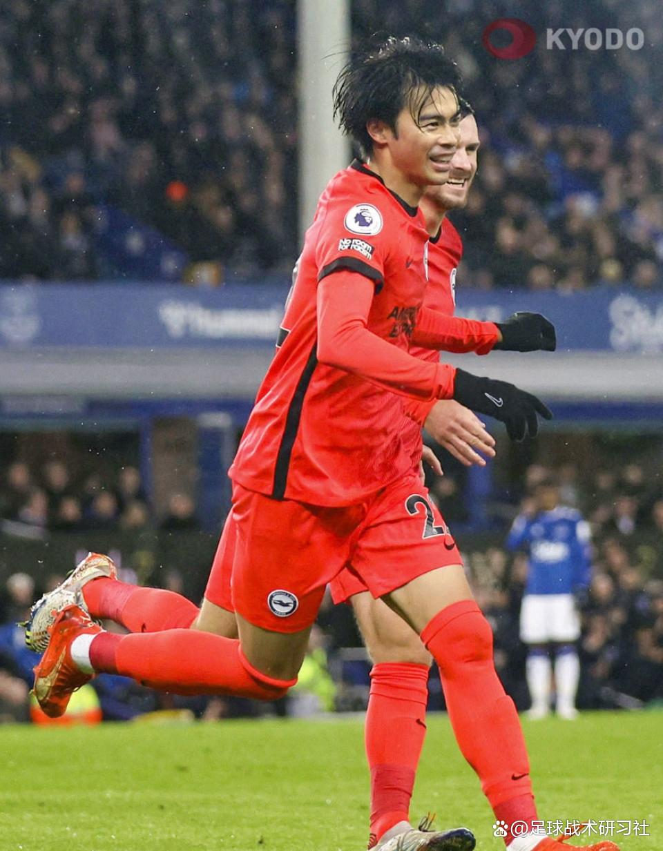 荷兰客场力克白俄罗斯，小组出线愈发稳健，战绩斐然