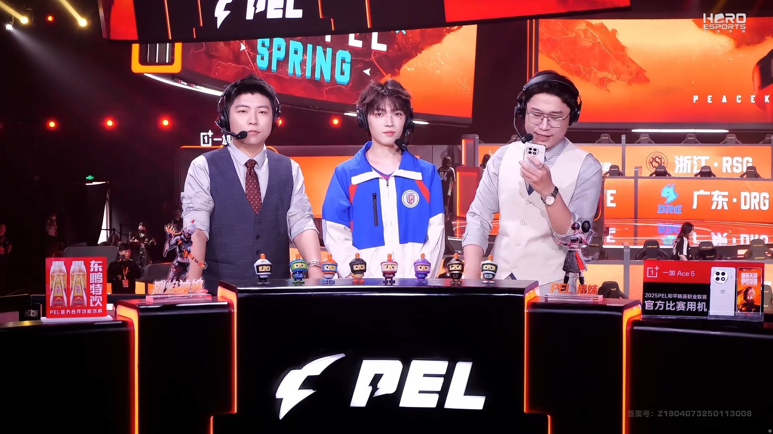 NS血洗LGD,Chovy开启传奇时刻强强对话半决赛,引爆全场热议 NS血洗LGD,Chovy开启传奇时刻强强对话半决赛,引爆全场热议