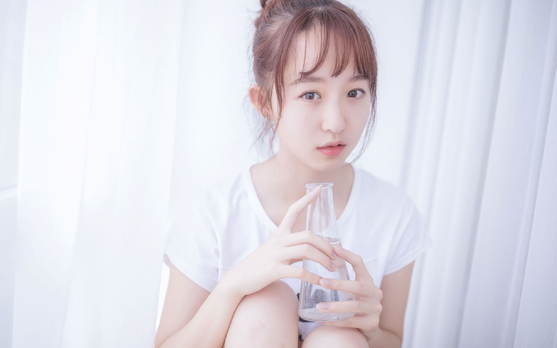 76人压哨击溃湖人！生死战狂飙揭示残酷排名法则，恩比德用帝王级表现撕碎老詹防线