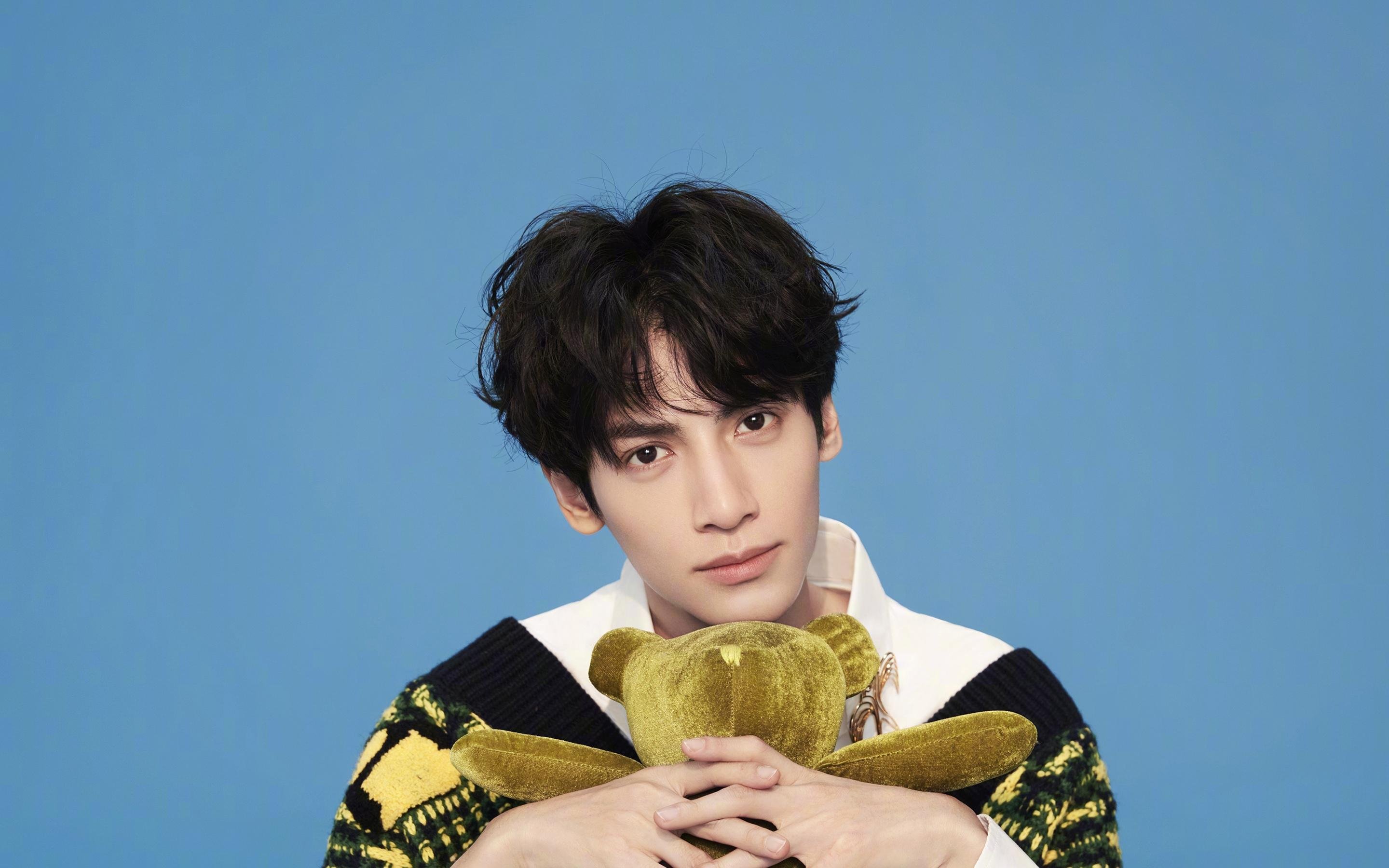 极速启幕与孤勇破局,在F1的轰鸣中,看见体育精神的双重奏