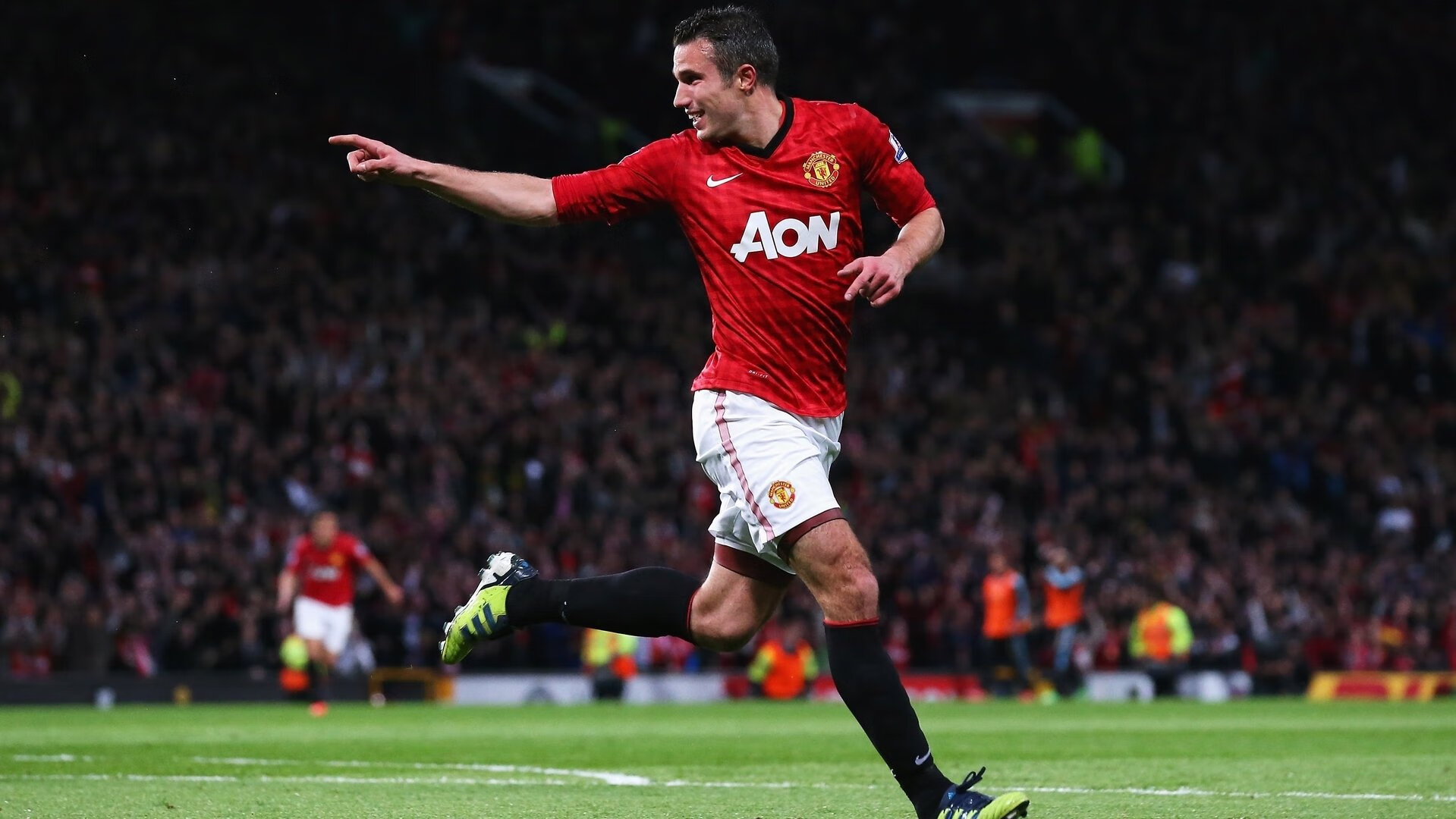 沉默的统帅，当加克波在国家德比之夜攻防两端统治战场