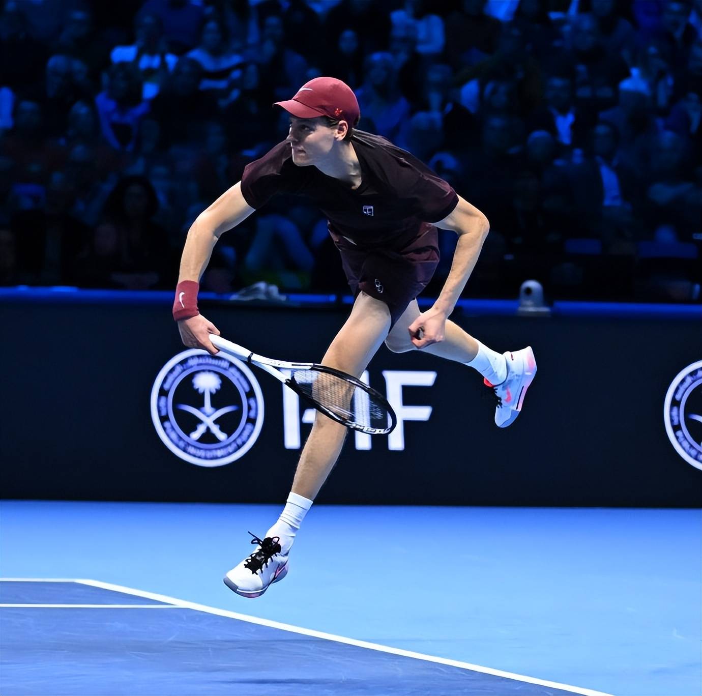 年终总决赛翻盘拉沃尔杯，兹维列夫关键制胜