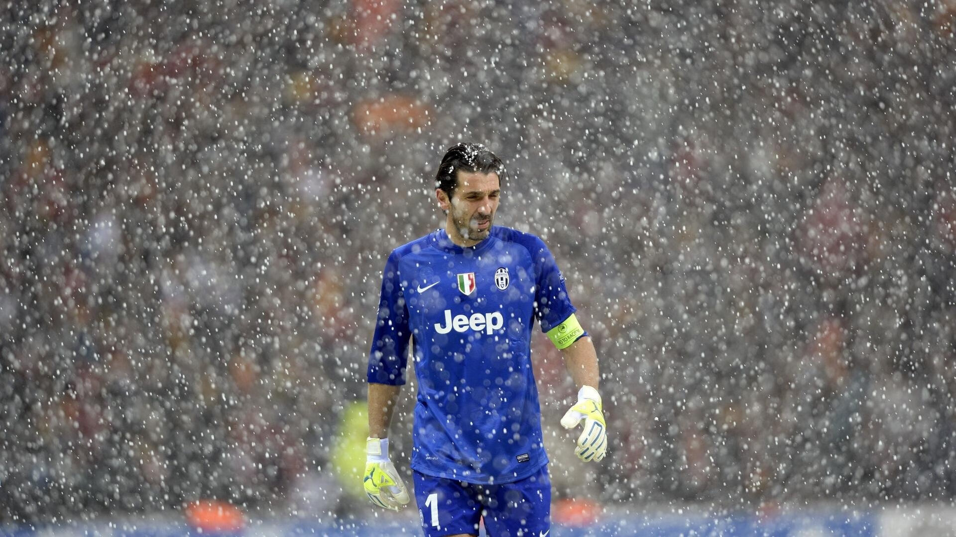 狼王咆啸撕裂潘帕斯防线！黄喜灿一锤定音，巴萨式防守让阿根廷巨星集体哑火